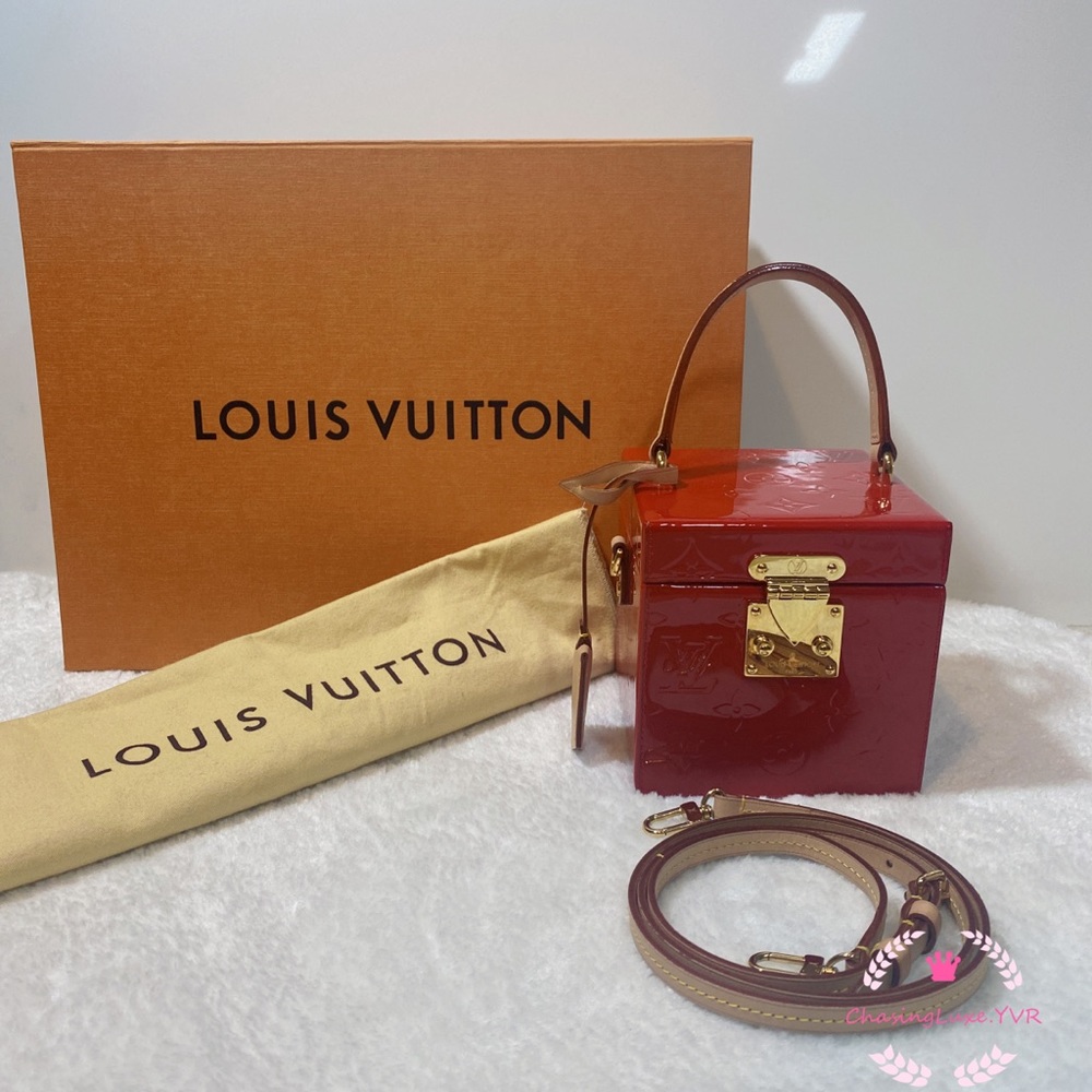 Louis Vuitton Bleecker Box